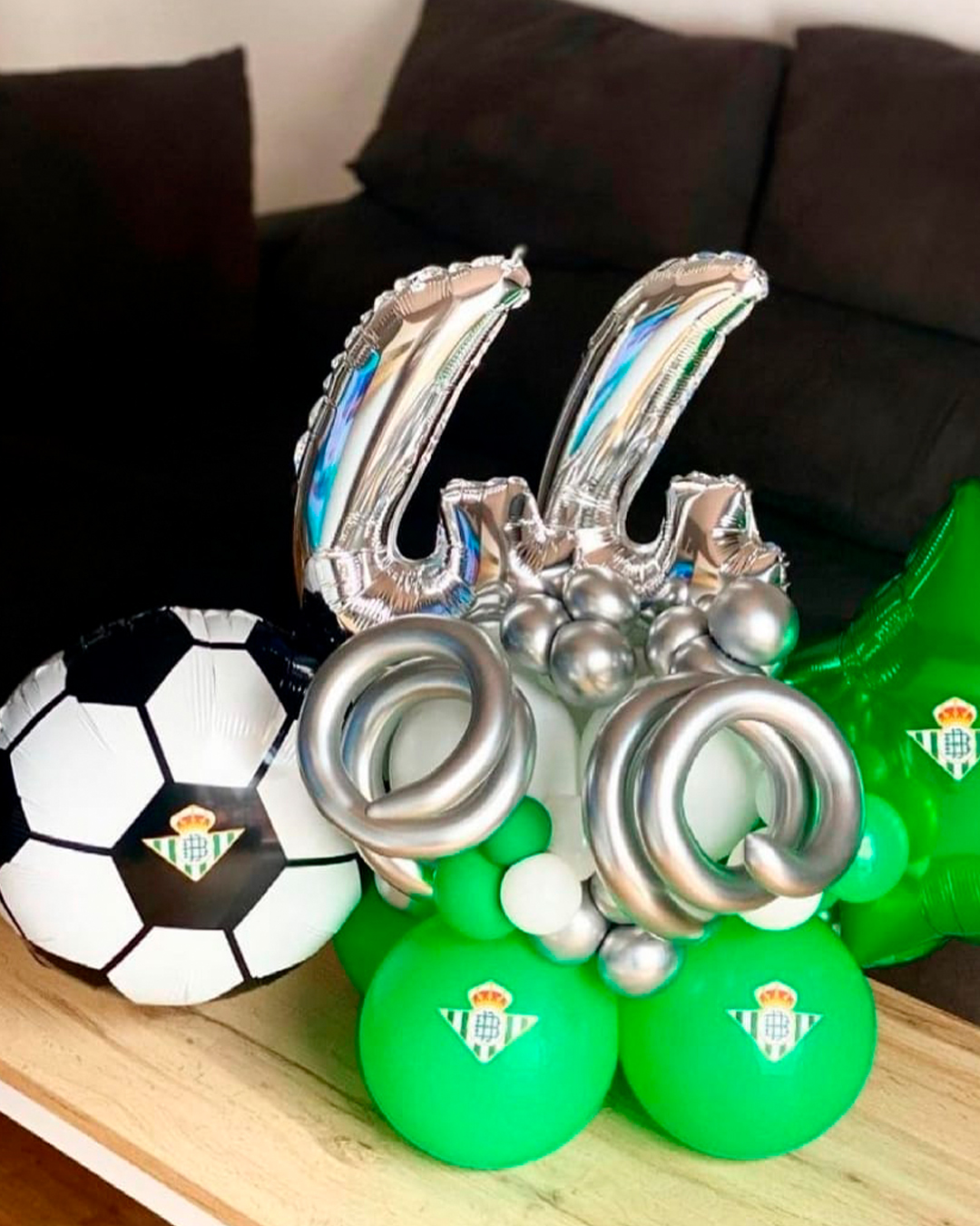 Mini bouquet de globos futbol Betis - Bouquet Sevilla